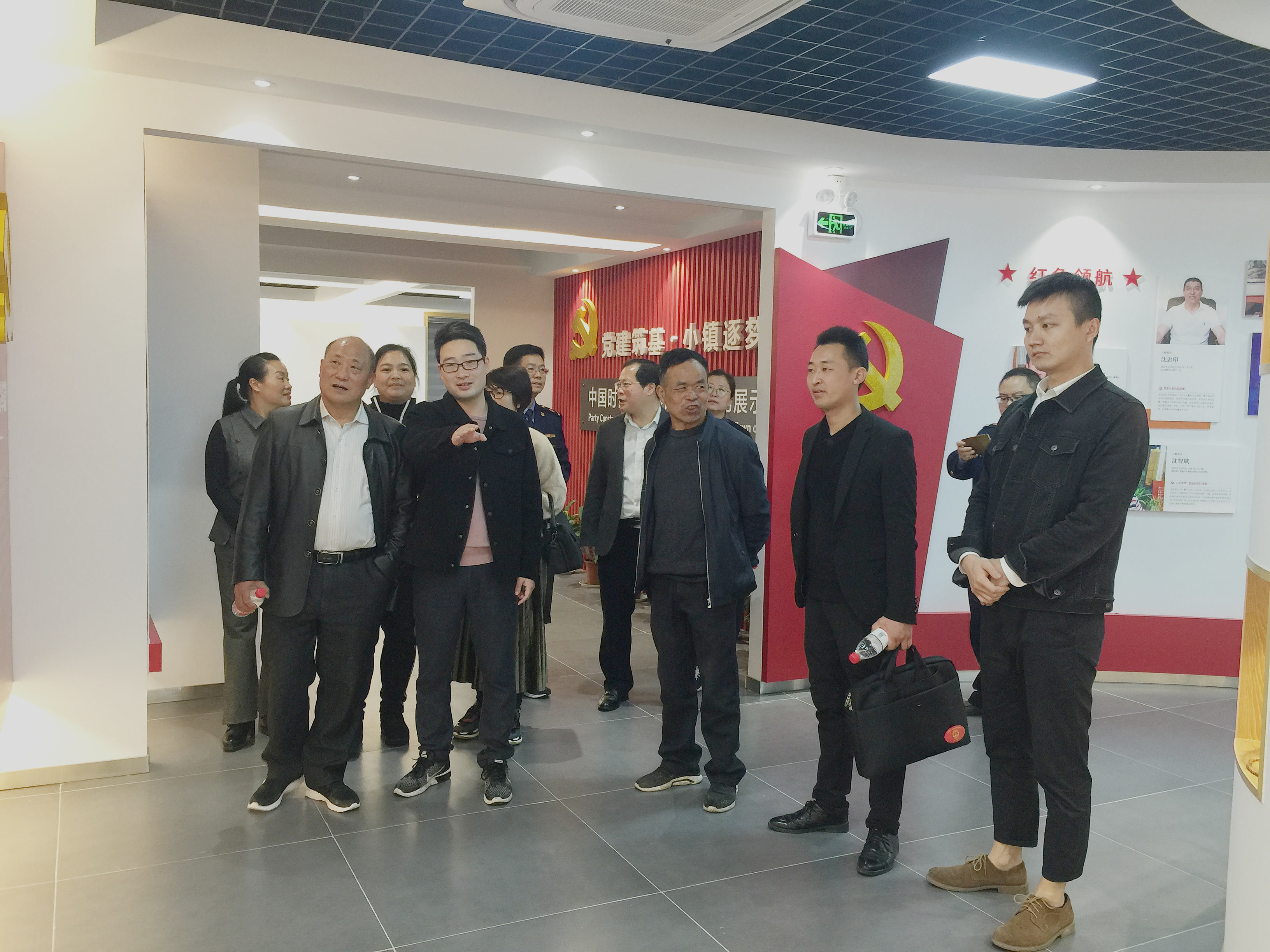 ���_�h�˴�ڰ˱O(ji��n)��С�M�W�R���_���¿���