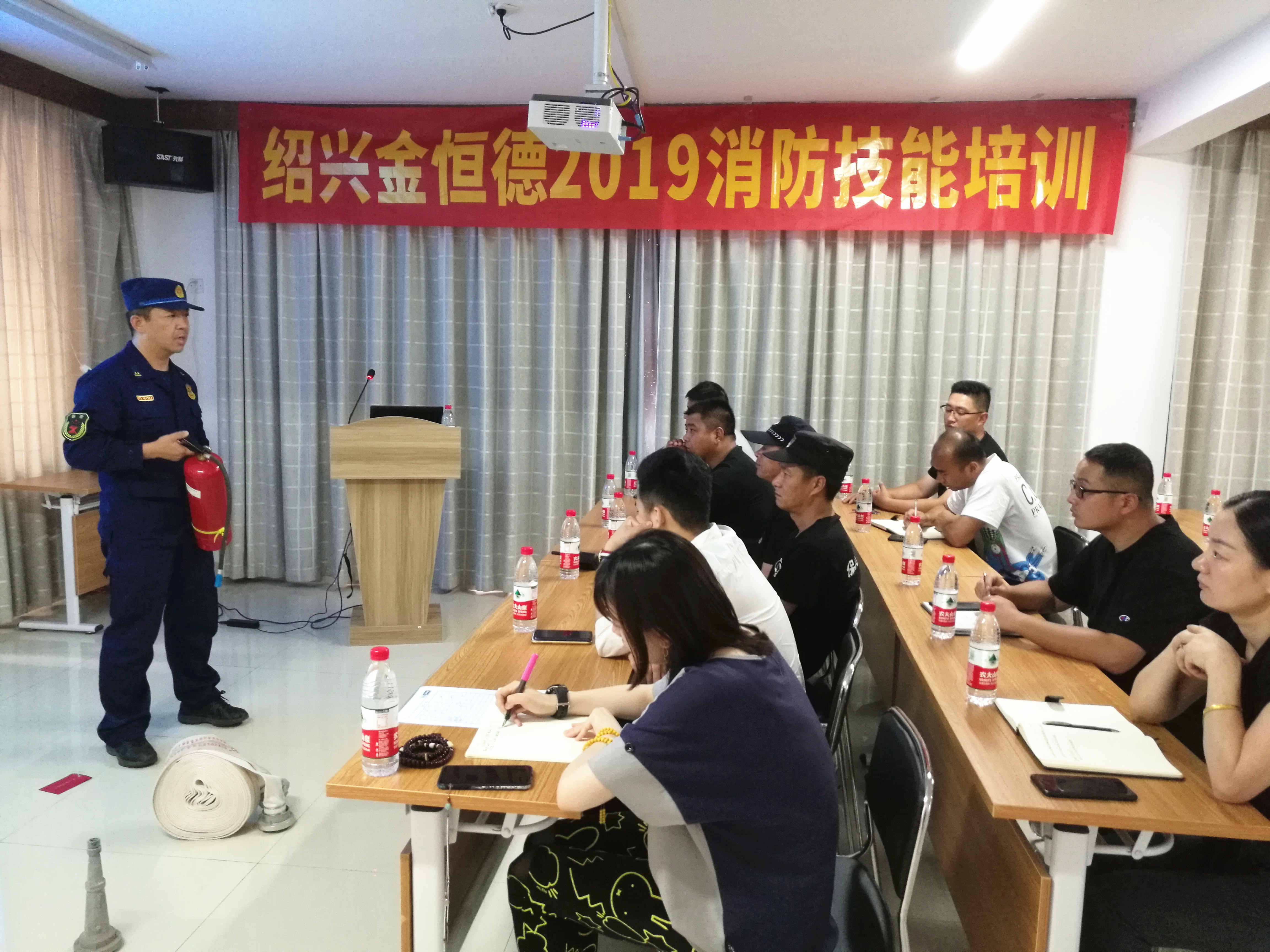 �B�d�����_(k��i)չ�̑�������ȫ��Ӗ(x��n)�v��