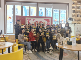 �Ĵ������Ј�(ch��ng)�_(k��i)չ����Ů��(ji��)��ˇɳ�����}���(d��ng)